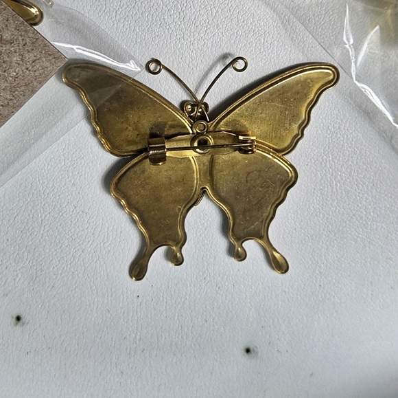 Colorful Butterfly Brooch - Picture 2 of 2